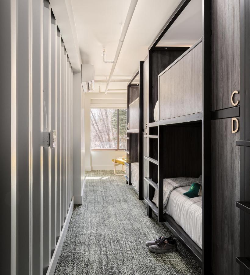 The Block Hotel & Commons Silverthorne Room photo