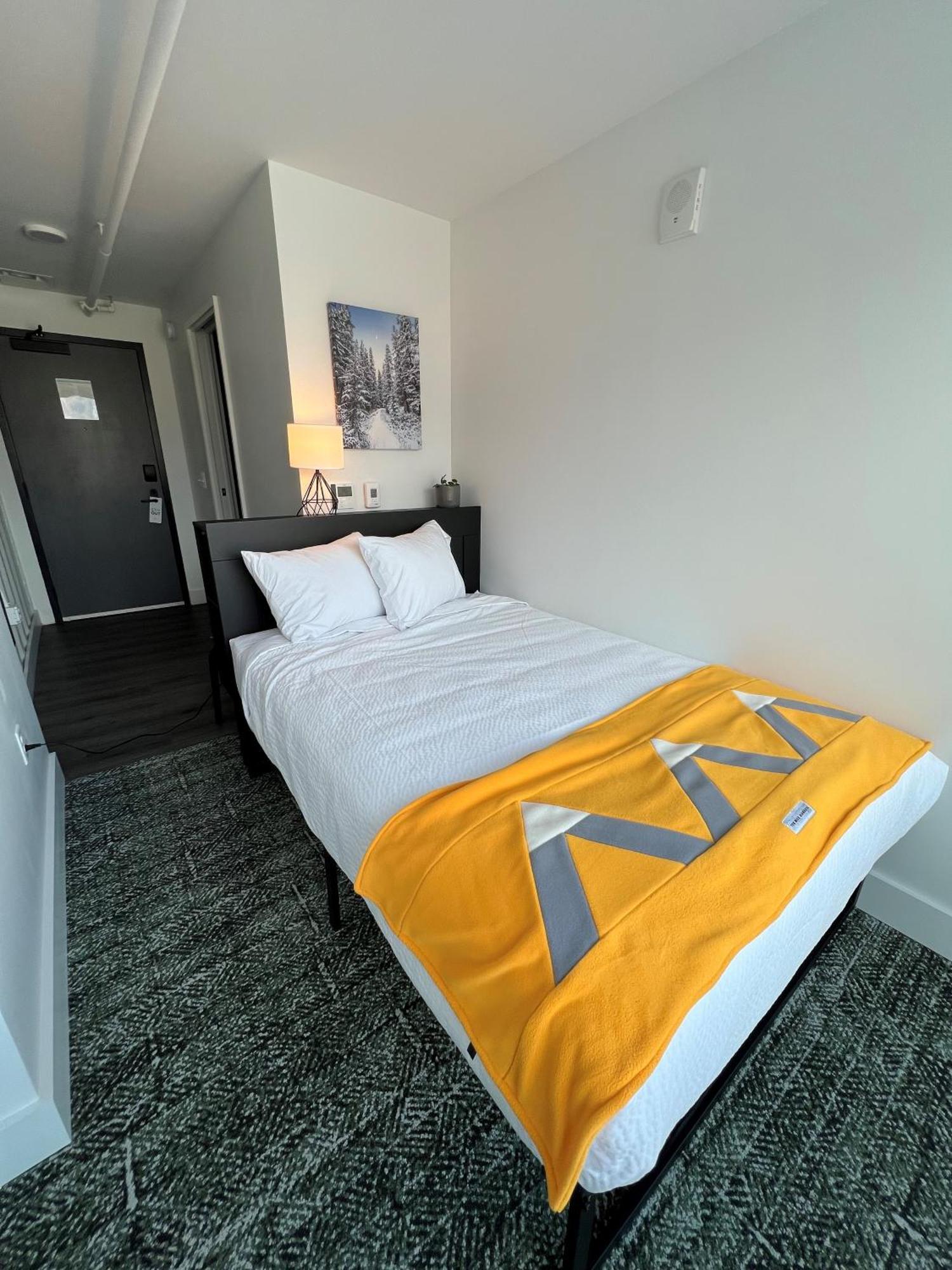 The Block Hotel & Commons Silverthorne Room photo