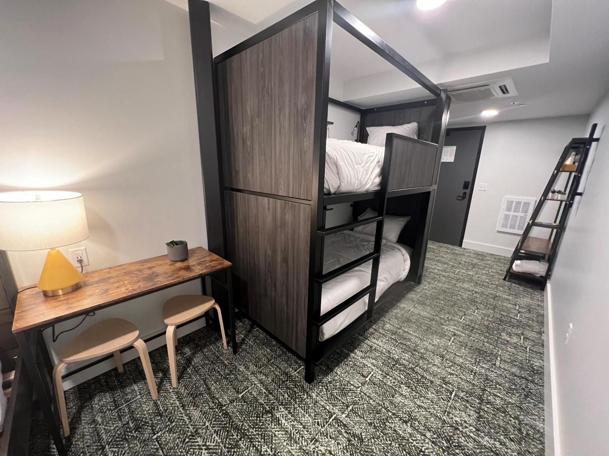The Block Hotel & Commons Silverthorne Room photo