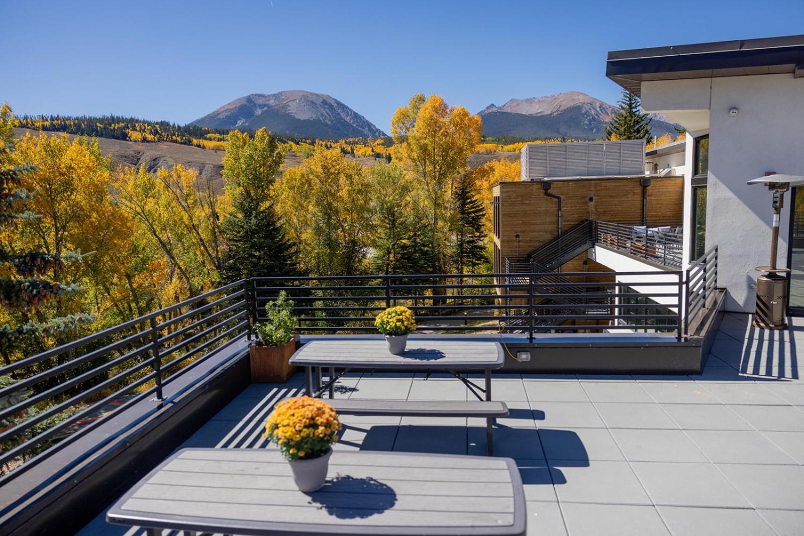 The Block Hotel & Commons Silverthorne Exterior photo