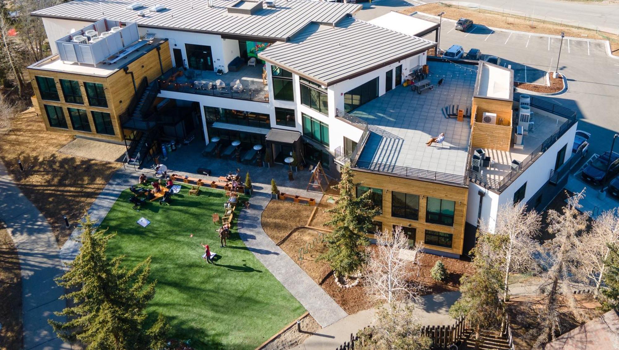 The Block Hotel & Commons Silverthorne Exterior photo